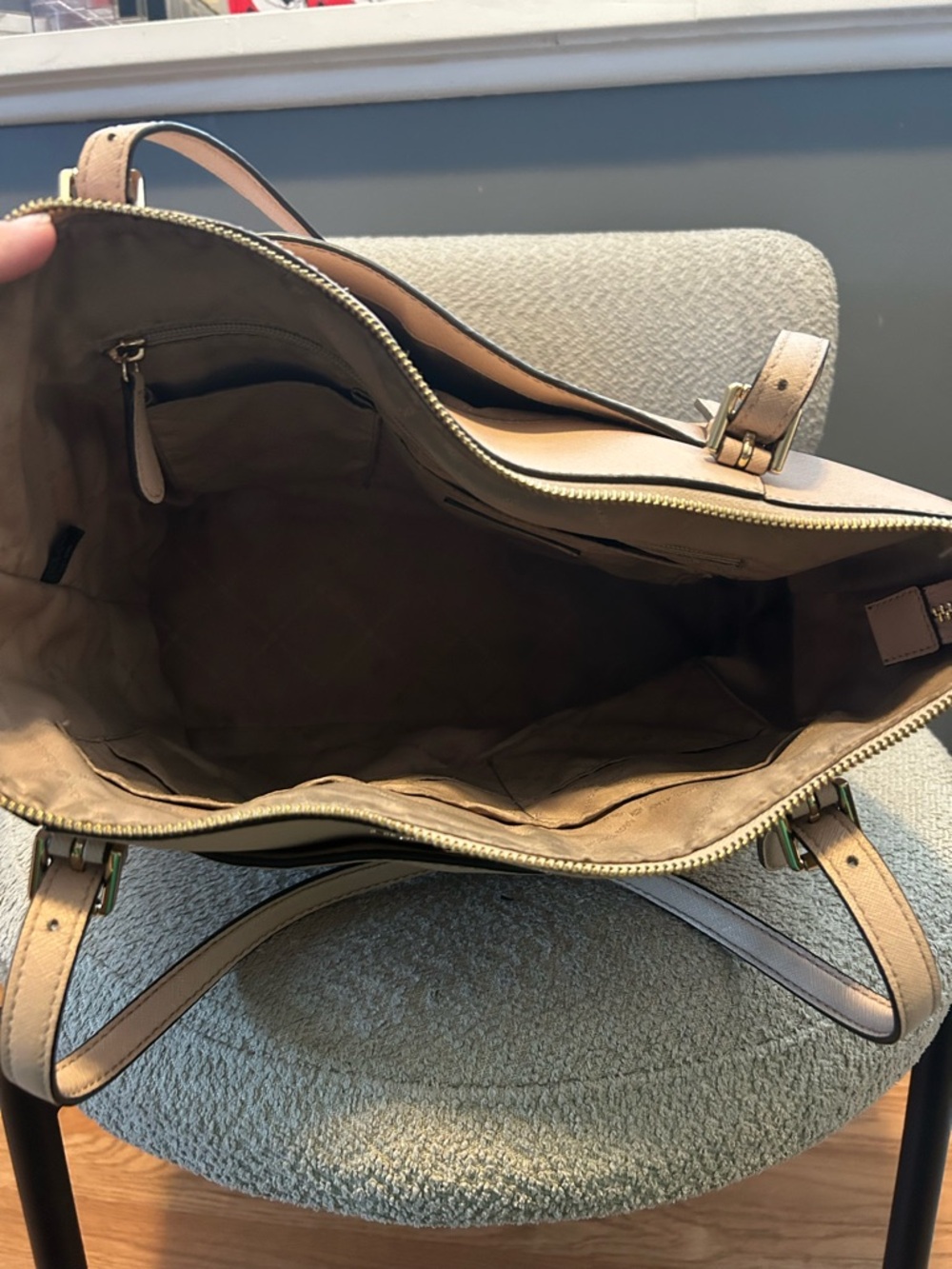 Michael Kors Pale Blush Saffiano Tote - Picture 5 of 7